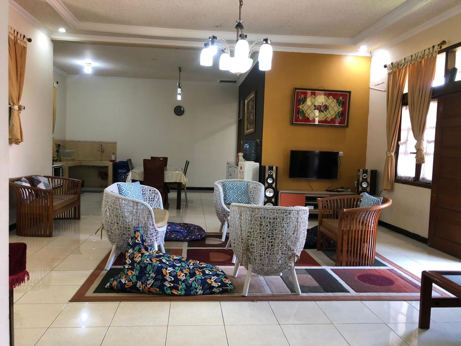 Villa Bukit Punclut